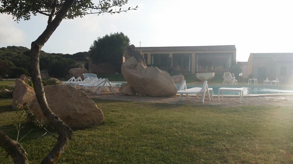 Hotel Ristorante La Tana Di Li Mazzoni Trinità dʼAgultu Buitenkant foto