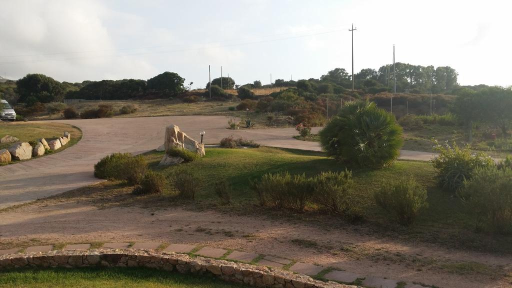 Hotel Ristorante La Tana Di Li Mazzoni Trinità dʼAgultu Buitenkant foto